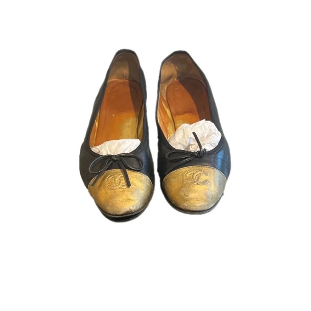 CHANEL Women's Flats in Black and Gold